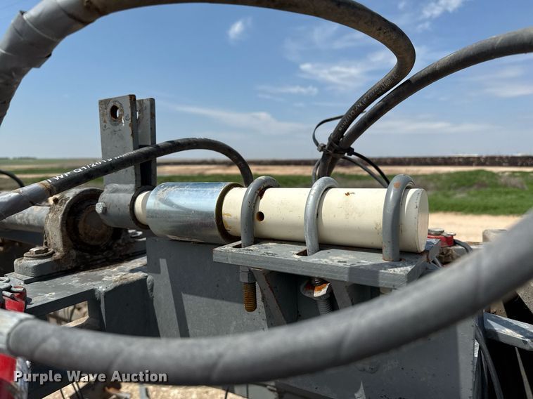 image for item EQ4919 Silencer livestock squeeze chute