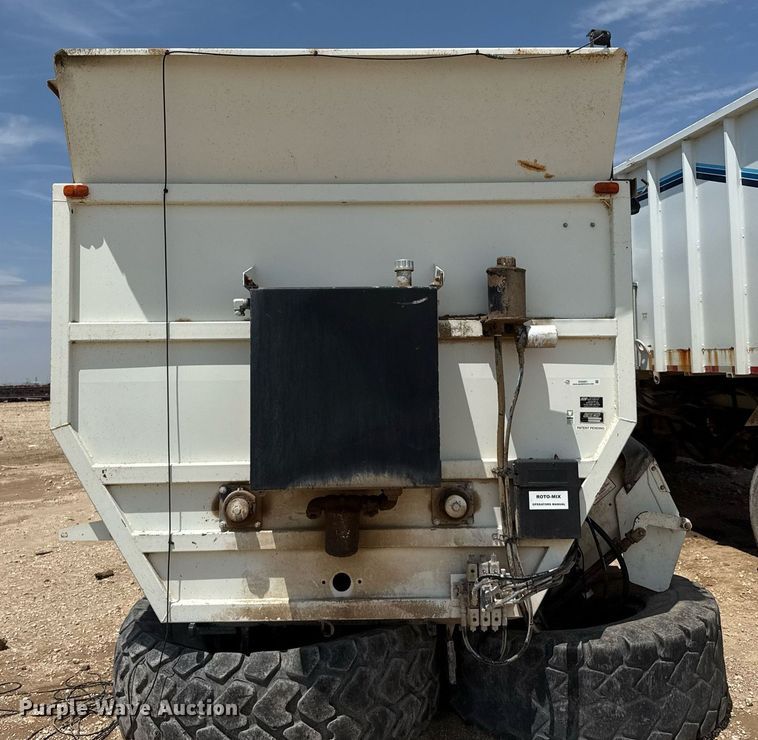 image for item EQ4921 Roto-Mix 1200-20 feed mixer bed