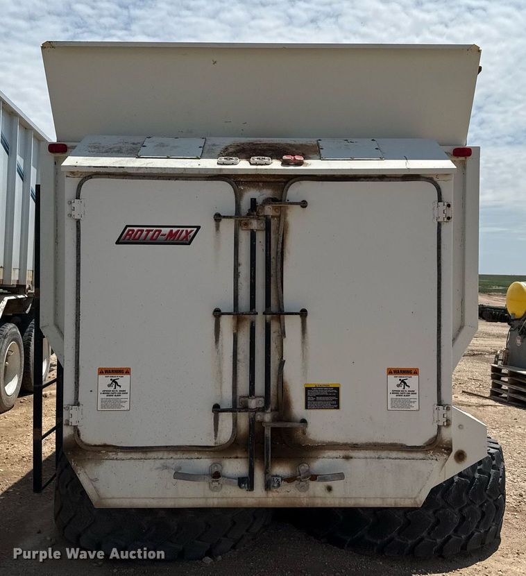 image for item EQ4921 Roto-Mix 1200-20 feed mixer bed