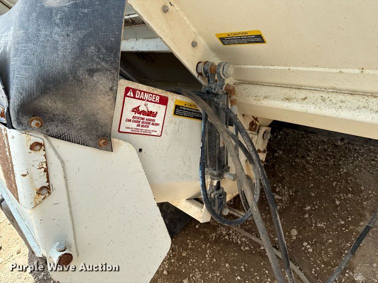 image for item EQ4921 Roto-Mix 1200-20 feed mixer bed