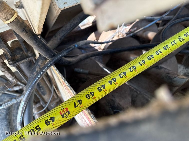 image for item EQ4921 Roto-Mix 1200-20 feed mixer bed