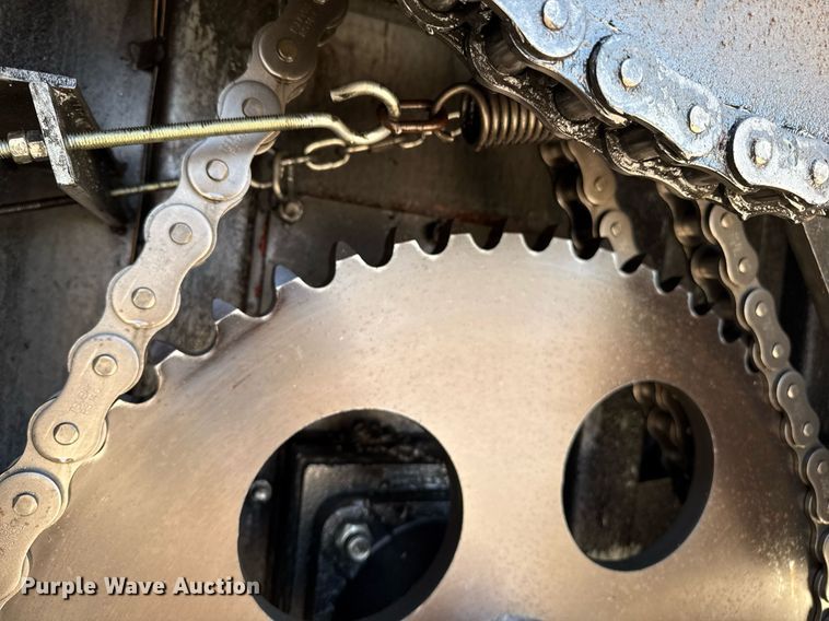 image for item EQ4921 Roto-Mix 1200-20 feed mixer bed