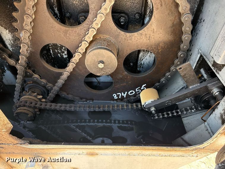 image for item EQ4921 Roto-Mix 1200-20 feed mixer bed