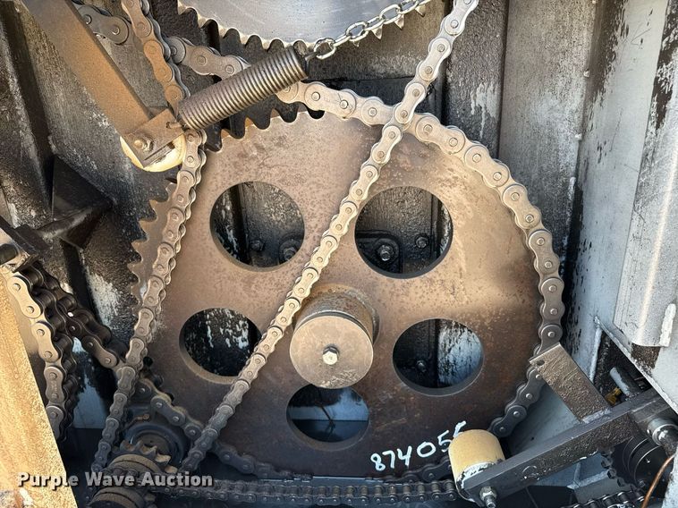 image for item EQ4921 Roto-Mix 1200-20 feed mixer bed