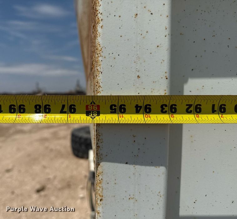 image for item EQ4921 Roto-Mix 1200-20 feed mixer bed