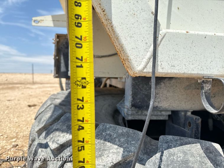 image for item EQ4921 Roto-Mix 1200-20 feed mixer bed