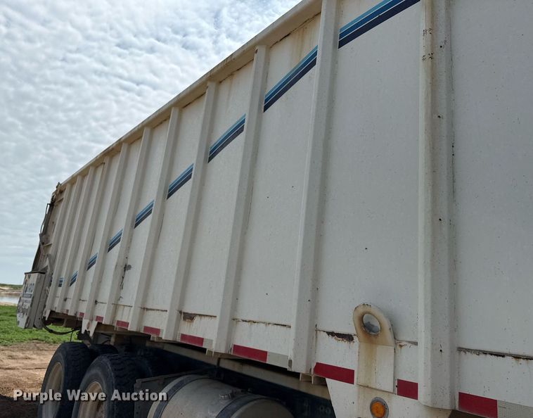 image for item EQ4922 Laird SB-1300 silage bed