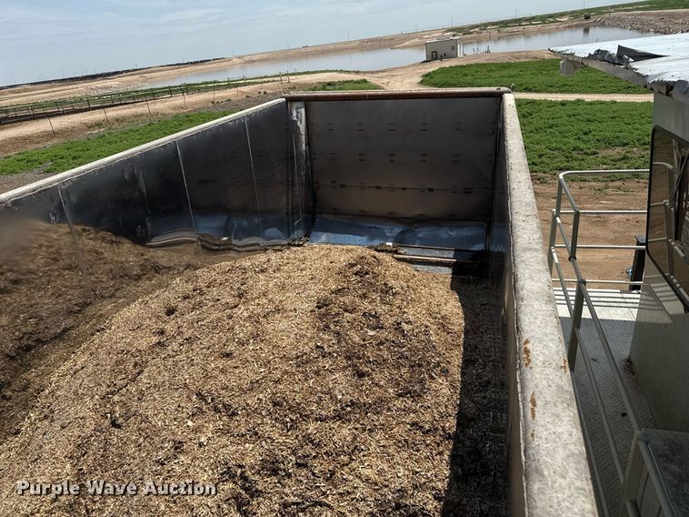 image for item EQ4922 Laird SB-1300 silage bed