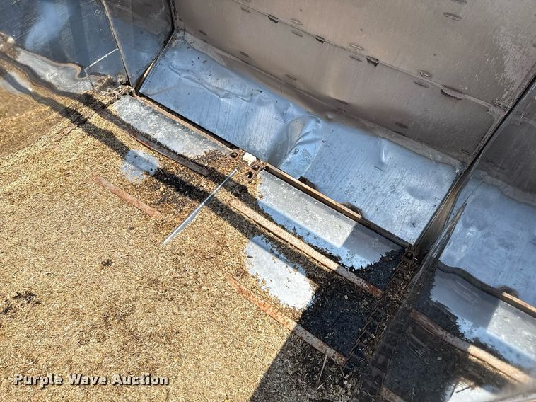 image for item EQ4922 Laird SB-1300 silage bed