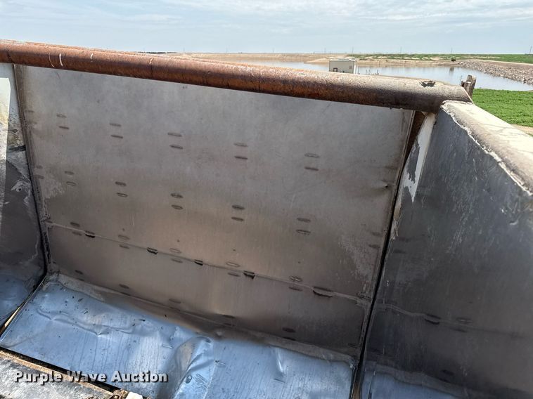 image for item EQ4922 Laird SB-1300 silage bed