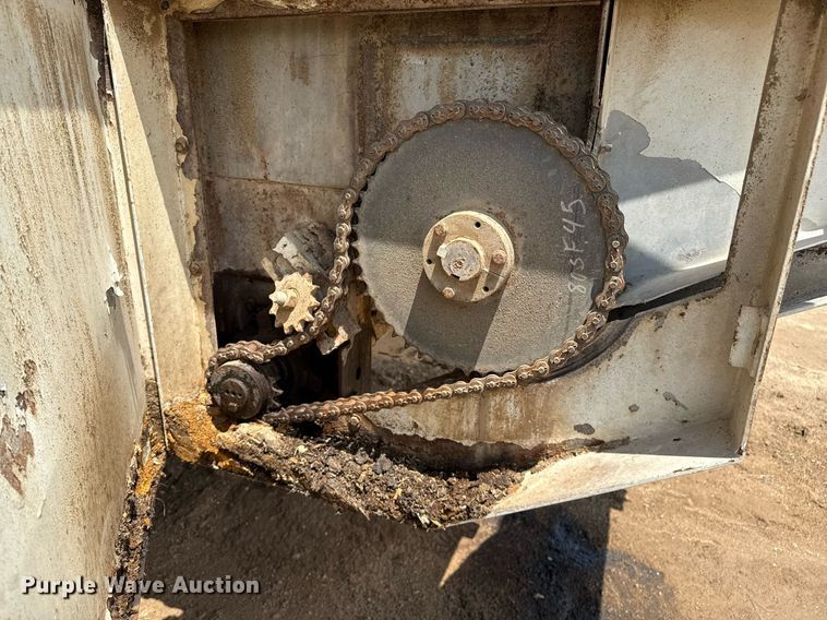 image for item EQ4922 Laird SB-1300 silage bed