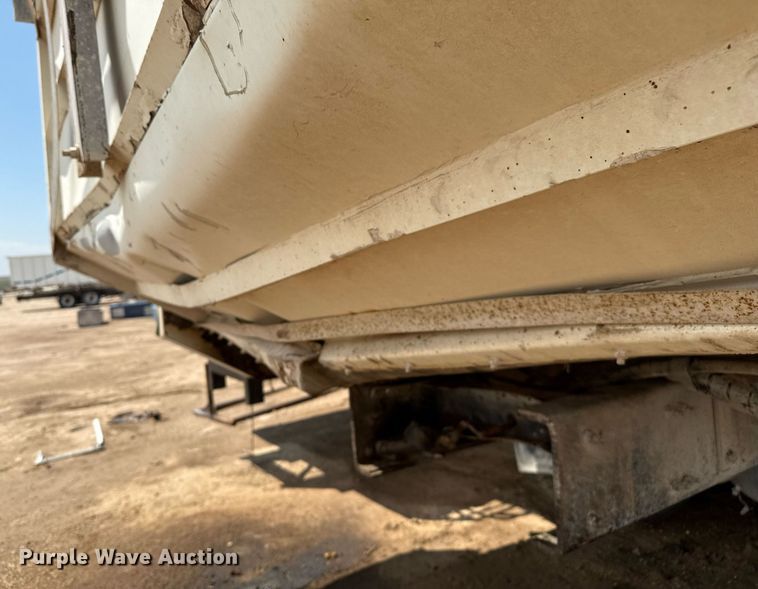 image for item EQ4922 Laird SB-1300 silage bed