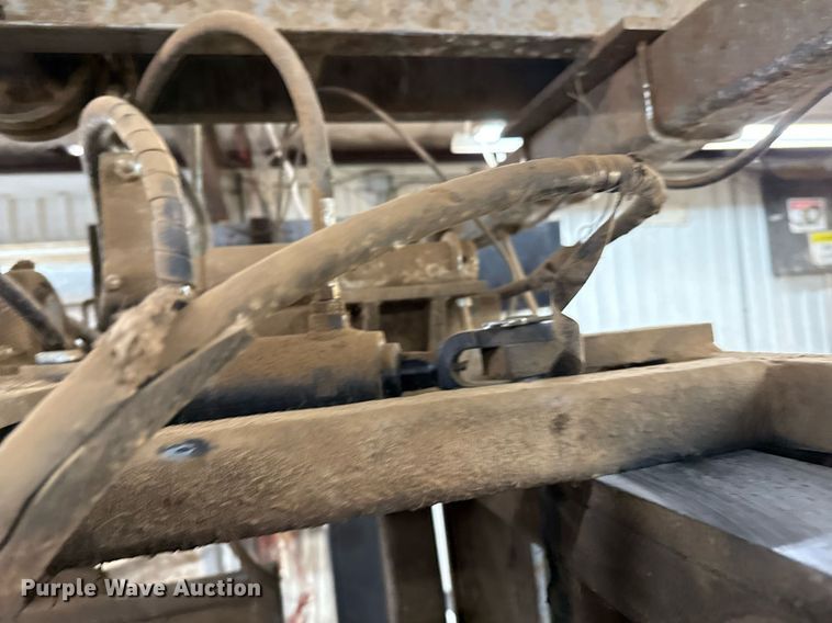 image for item EQ4923 Silencer livestock squeeze chute