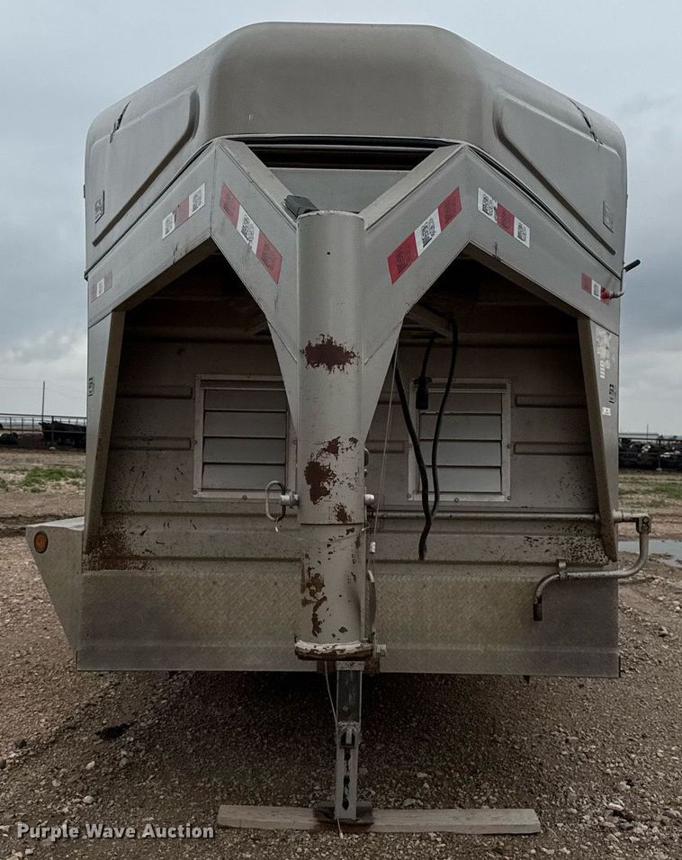 image for item EQ4925 2019 GR Trailers STH6820W14LNHR livestock trailer