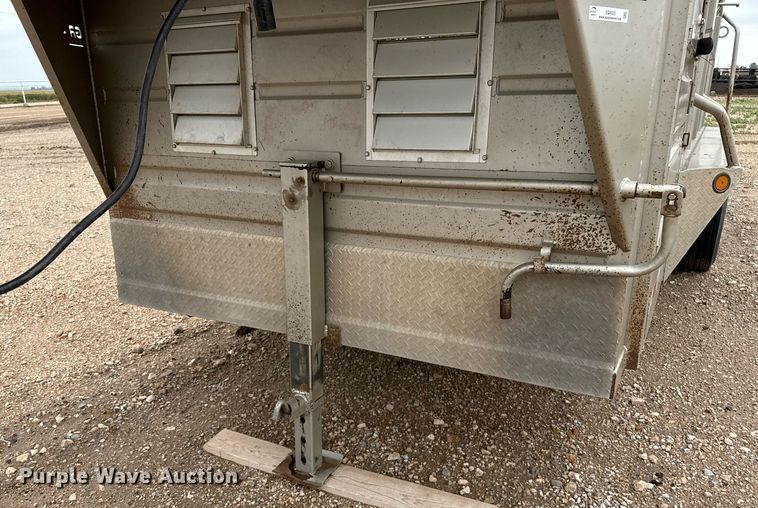 image for item EQ4925 2019 GR Trailers STH6820W14LNHR livestock trailer