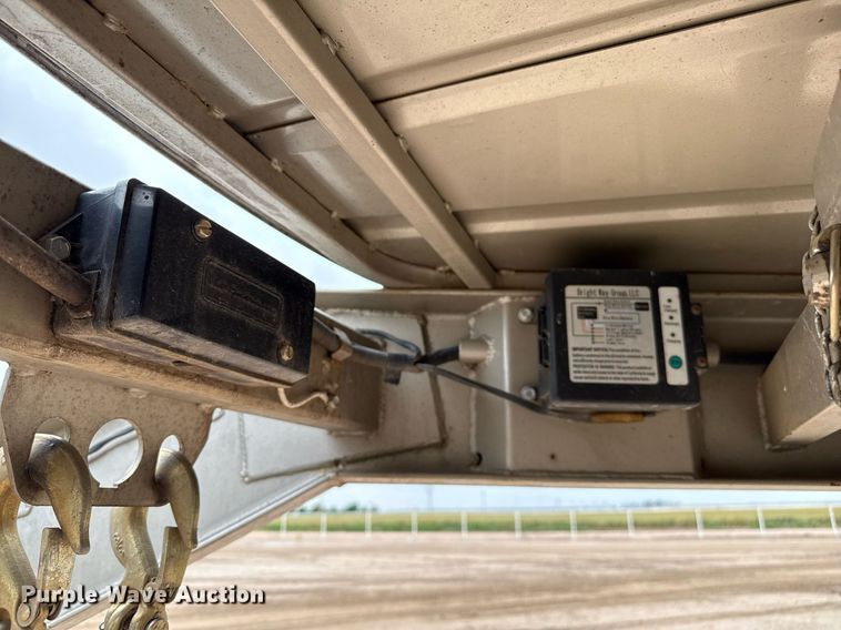 image for item EQ4925 2019 GR Trailers STH6820W14LNHR livestock trailer