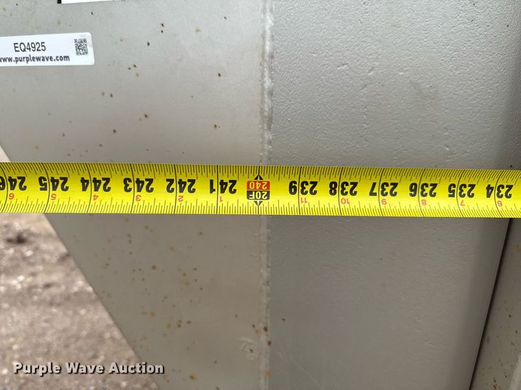 image for item EQ4925 2019 GR Trailers STH6820W14LNHR livestock trailer