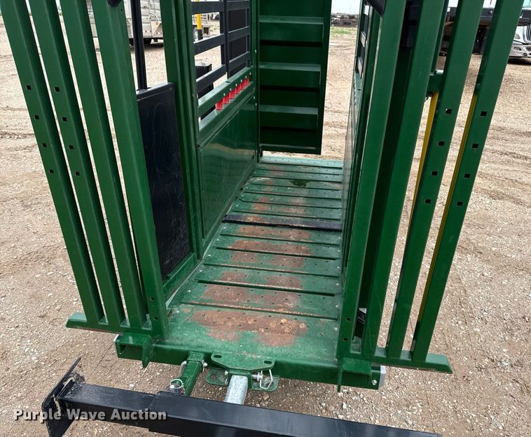 image for item EQ4926 Arrowquip Q-Catch 74 Series livestock chute