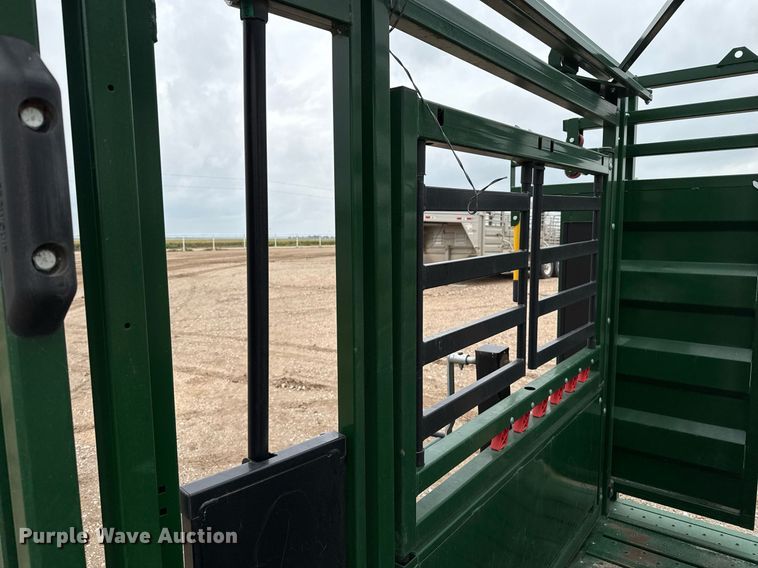 image for item EQ4926 Arrowquip Q-Catch 74 Series livestock chute