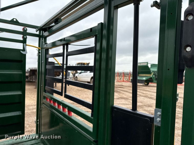 image for item EQ4926 Arrowquip Q-Catch 74 Series livestock chute