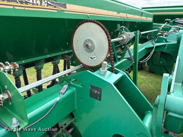 image for item EQ4940 2013 Great Plains 3S-4000 HDF grain drill