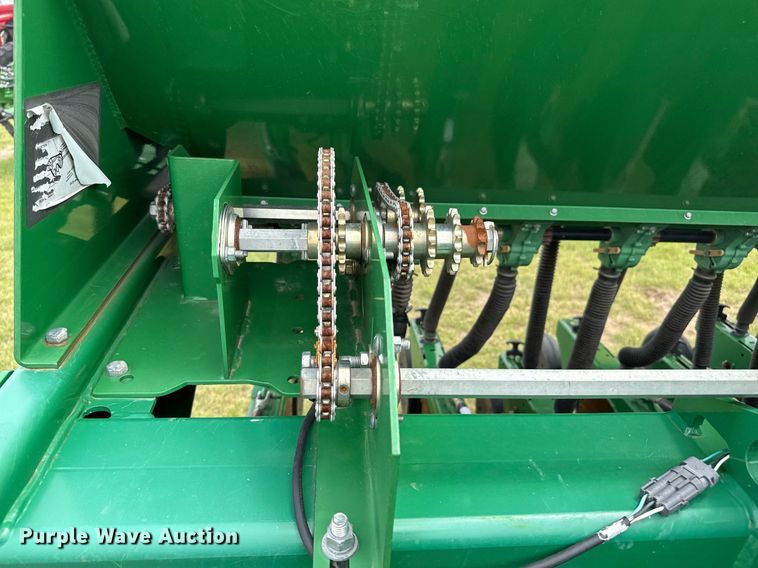 image for item EQ4940 2013 Great Plains 3S-4000 HDF grain drill