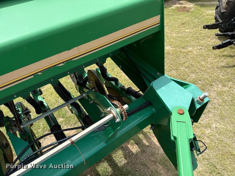 image for item EQ4940 2013 Great Plains 3S-4000 HDF grain drill