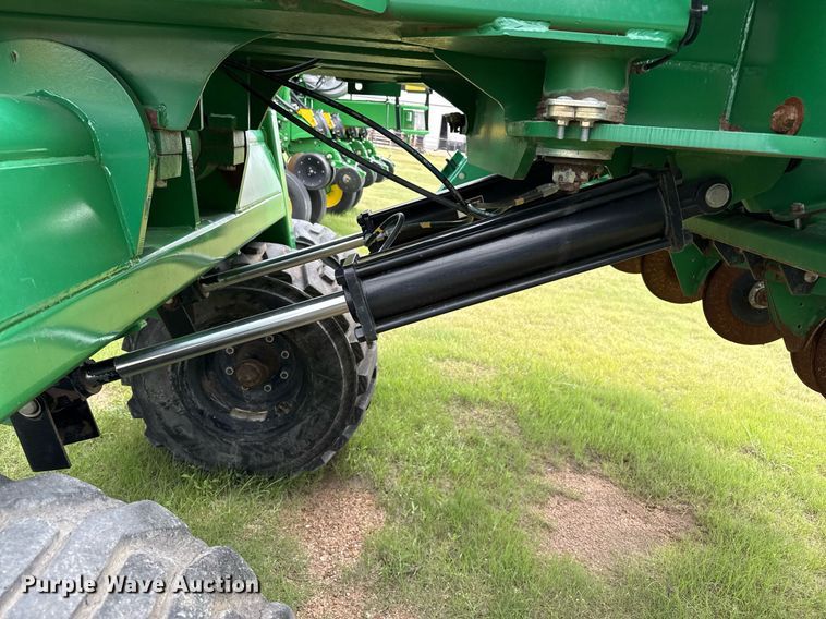 image for item EQ4940 2013 Great Plains 3S-4000 HDF grain drill