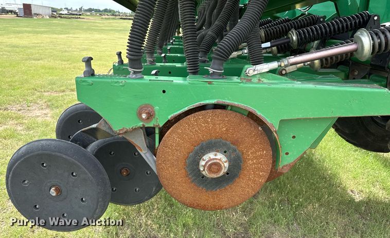 image for item EQ4940 2013 Great Plains 3S-4000 HDF grain drill
