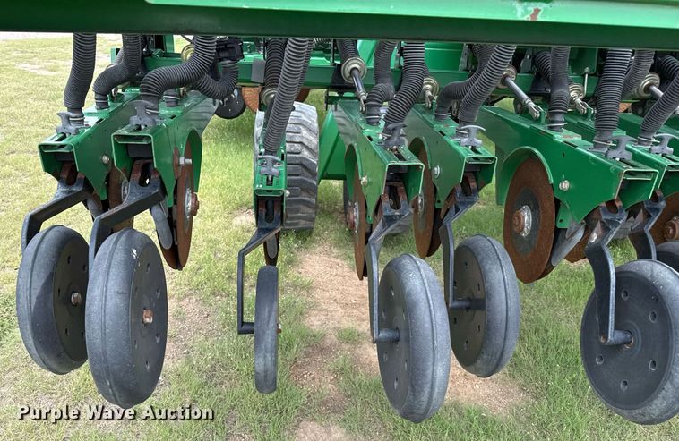 image for item EQ4940 2013 Great Plains 3S-4000 HDF grain drill