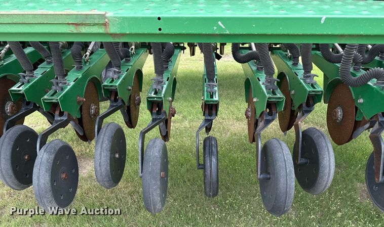 image for item EQ4940 2013 Great Plains 3S-4000 HDF grain drill