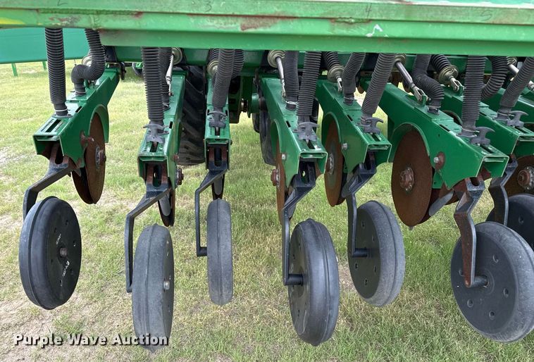 image for item EQ4940 2013 Great Plains 3S-4000 HDF grain drill