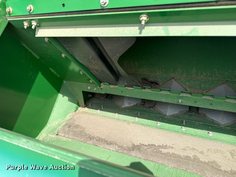 image for item EQ4940 2013 Great Plains 3S-4000 HDF grain drill