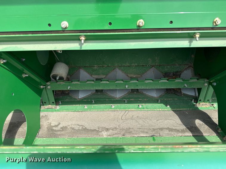 image for item EQ4940 2013 Great Plains 3S-4000 HDF grain drill