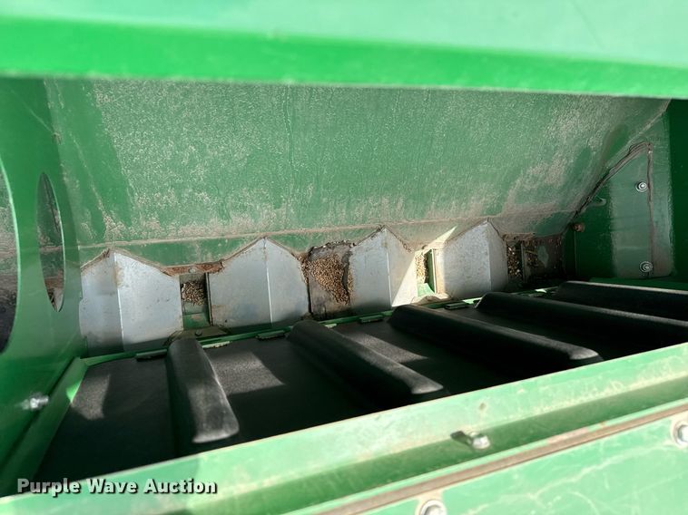 image for item EQ4940 2013 Great Plains 3S-4000 HDF grain drill