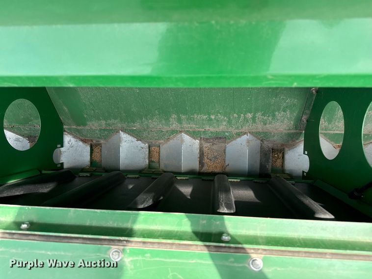 image for item EQ4940 2013 Great Plains 3S-4000 HDF grain drill