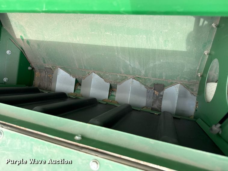 image for item EQ4940 2013 Great Plains 3S-4000 HDF grain drill