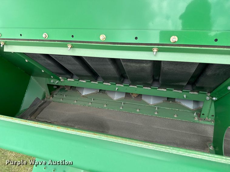 image for item EQ4940 2013 Great Plains 3S-4000 HDF grain drill