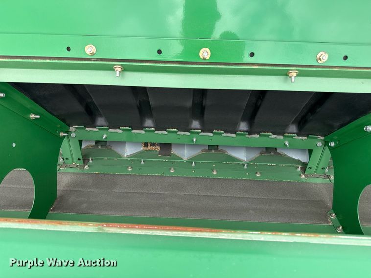 image for item EQ4940 2013 Great Plains 3S-4000 HDF grain drill