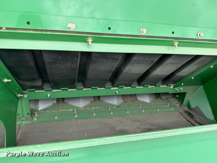 image for item EQ4940 2013 Great Plains 3S-4000 HDF grain drill