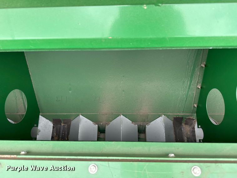 image for item EQ4940 2013 Great Plains 3S-4000 HDF grain drill