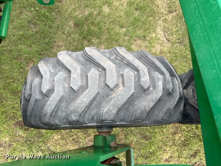 image for item EQ4940 2013 Great Plains 3S-4000 HDF grain drill