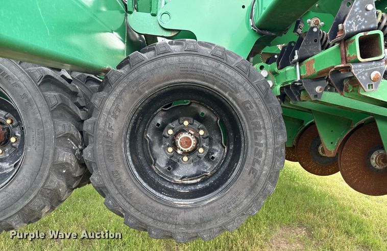 image for item EQ4940 2013 Great Plains 3S-4000 HDF grain drill