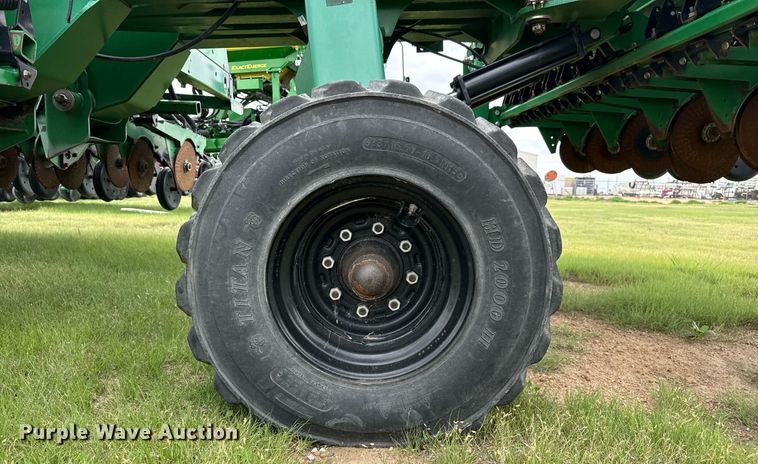 image for item EQ4940 2013 Great Plains 3S-4000 HDF grain drill