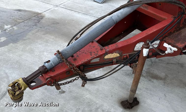 image for item EQ4941 Case IH 8610 bale processor