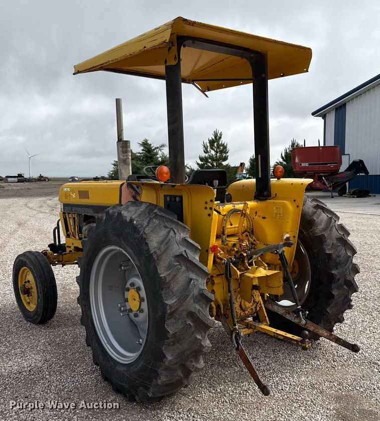 image for item EQ4942 1991 Case IH 495 tractor