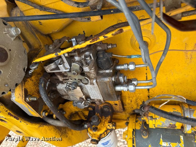 image for item EQ4942 1991 Case IH 495 tractor