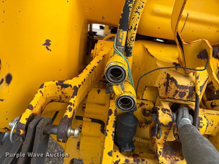 image for item EQ4942 1991 Case IH 495 tractor