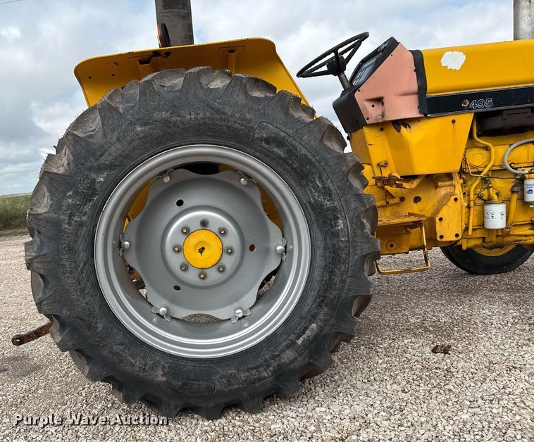 image for item EQ4942 1991 Case IH 495 tractor