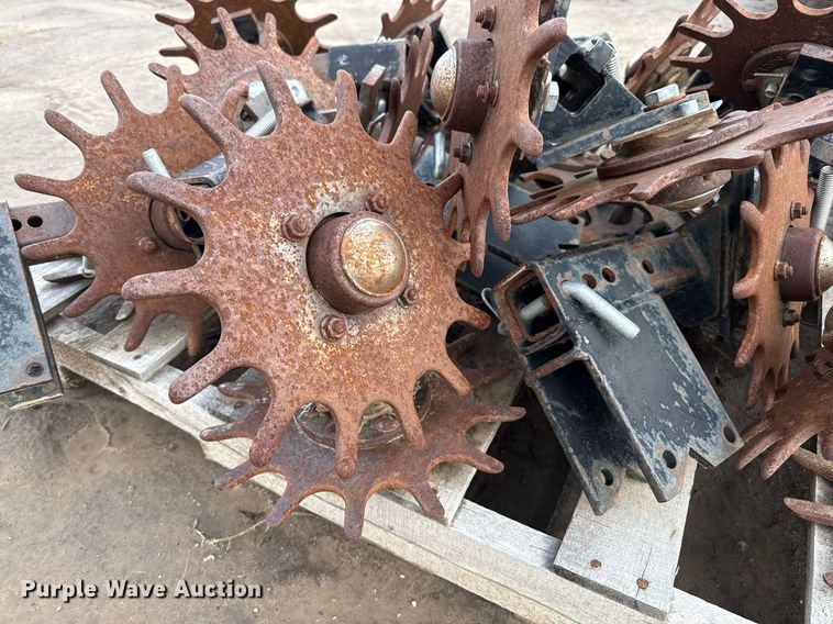 image for item EQ4947 (12) planter row cleaners